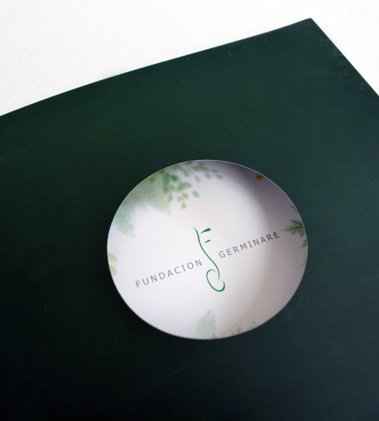 Brochure troquelado
