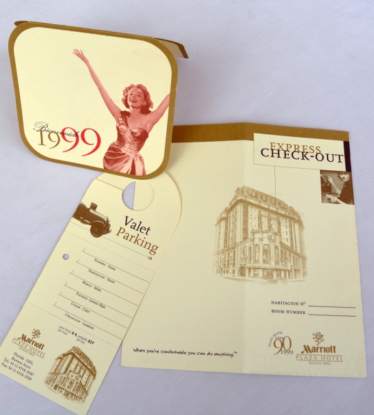 Folleto y door hanger
